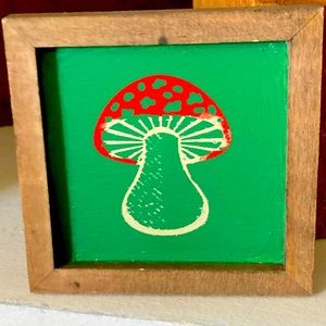 Mushroom mini frame